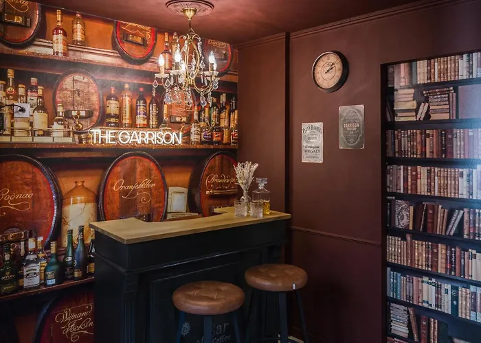 Le Peaky Blinder, Bain Et Cocktails Centre