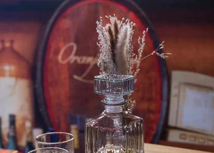 Le Peaky Blinder, Bain Et Cocktails Centre * Bergerac