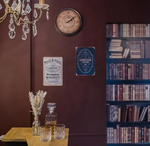 Le Peaky Blinder, Bain Et Cocktails Centre